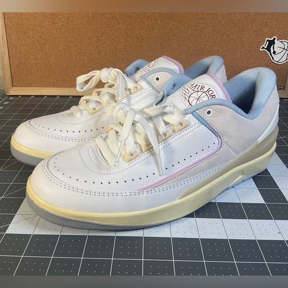 Nike air Jordan 🔥2 
‘ look, up in the air’
NWOT - Picture 6 of 17